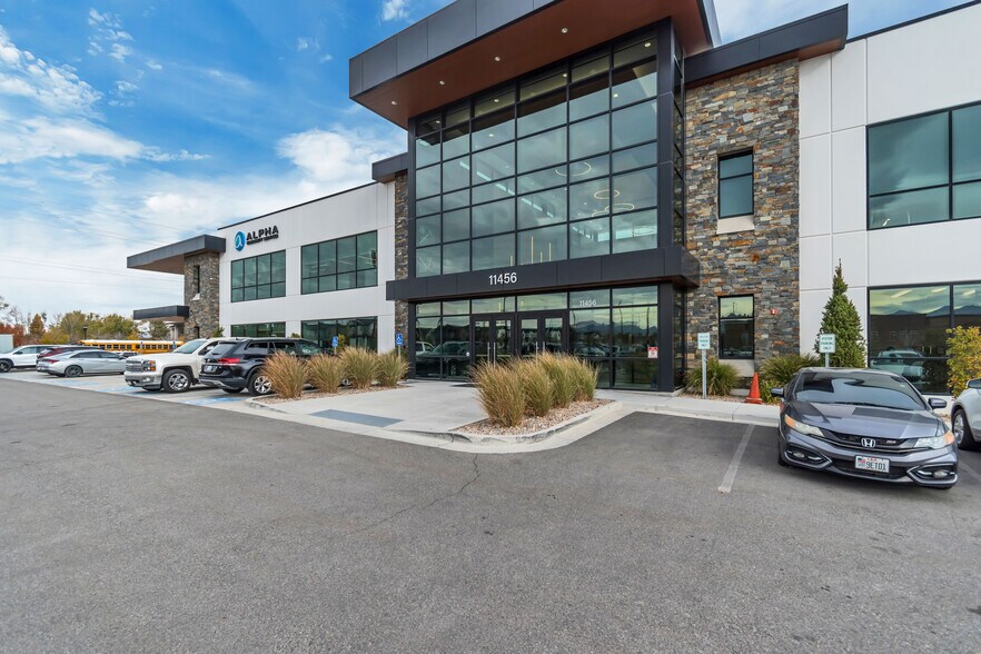 More Photos Of 11456 1300 w, South Jordan Office For Lease