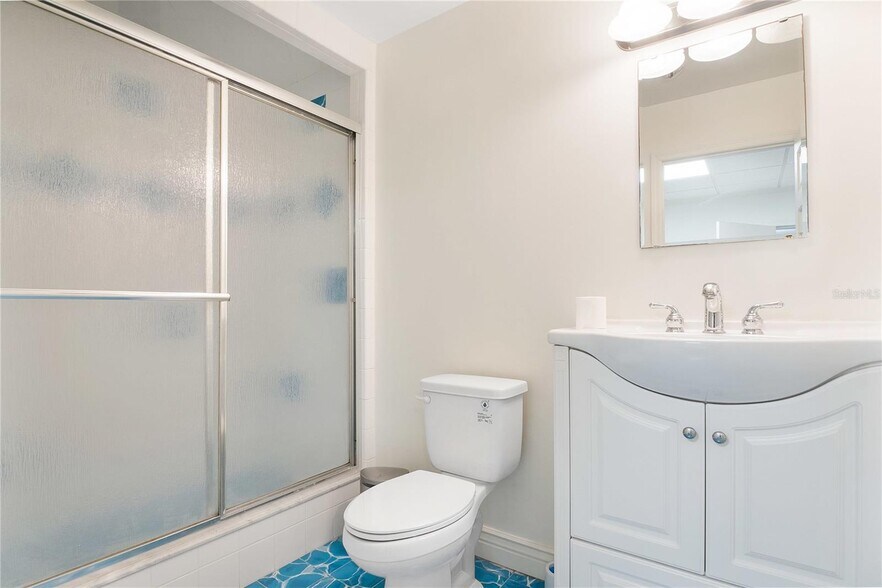 More Photos Of 13 W Pine St, Orlando Storefront Retail Office For Lease