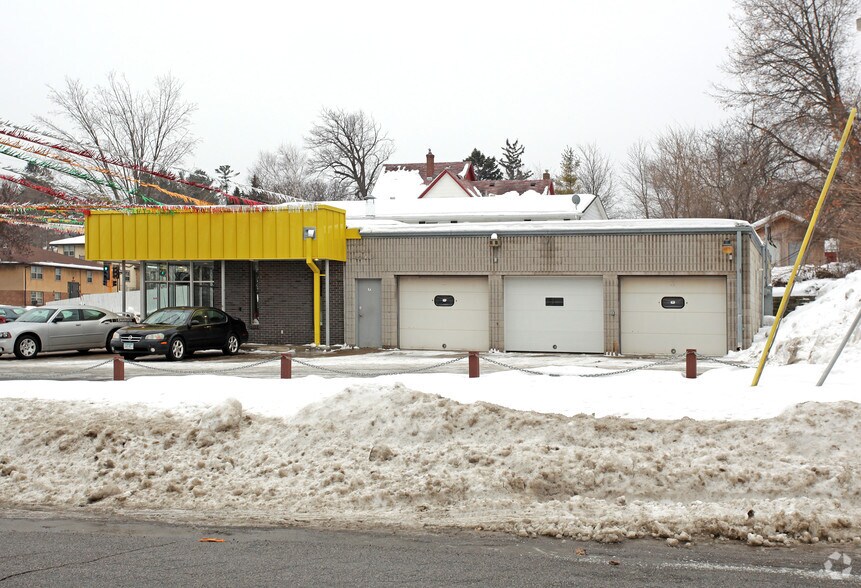 More Photos Of 745 Robert St S, Saint Paul Auto Dealership For Sale