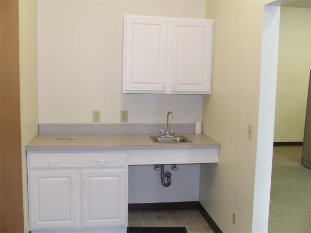 More Photos Of 3271-3275 S 3rd Pl, Terre Haute Office For Lease