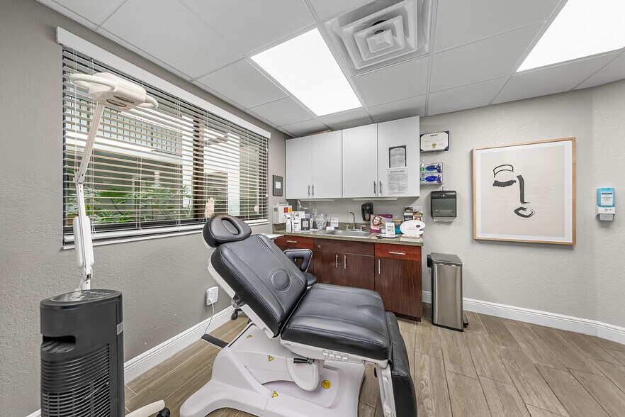 More Photos Of 2194 Highway A1A, Indian Harbour Beach Medical For Sale