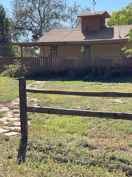 More Photos Of 1804 E College Blvd, Roswell General Retail For Sale