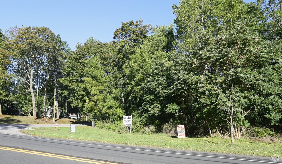 More Photos Of 374 Main Rd, Riverhead Land For Sale