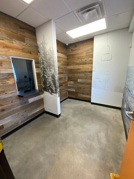 More Photos Of 9690 Dallas St, Commerce City Warehouse For Sale