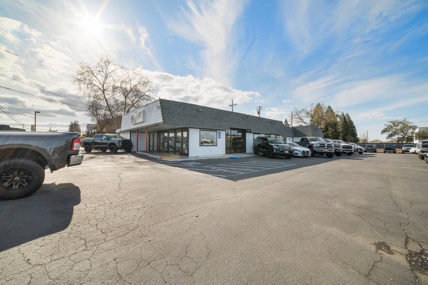 More Photos Of 11291 Folsom Blvd, Rancho Cordova Auto Dealership For Sale