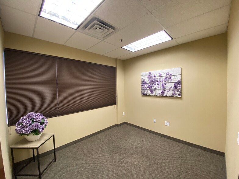 More Photos Of 12409 W Indian School Rd, Avondale Office For Sale