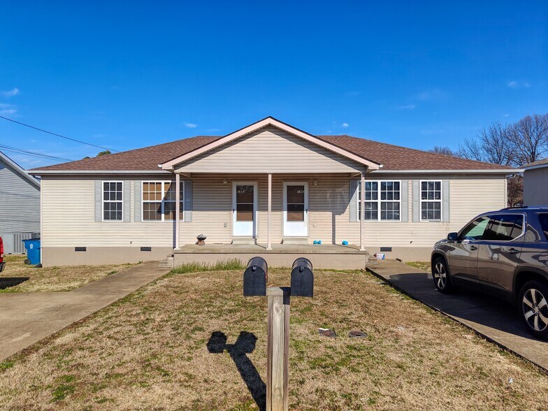More Photos Of 2401 Viking Dr, Humboldt Apartments For Sale