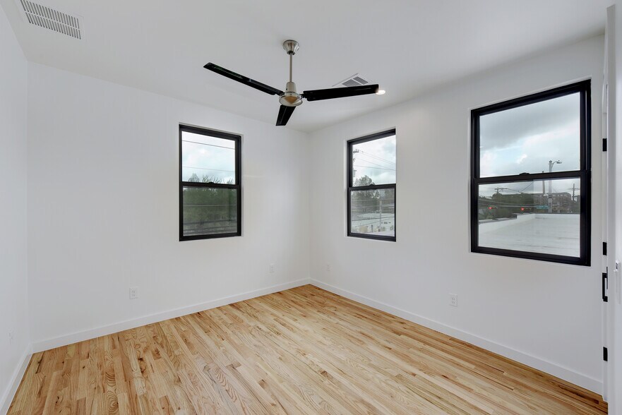 More Photos Of 1201 E Cesar Chavez St E, Austin Coworking Space