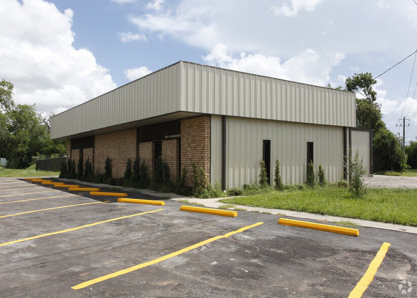Primary Photo Of 200 N Broadway St, La Porte Warehouse For Lease