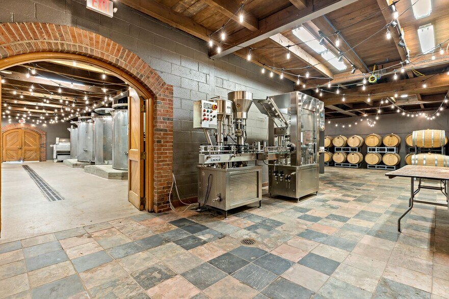 More Photos Of 115 Cow Hill Rd, Clinton Winery Vineyard For Sale