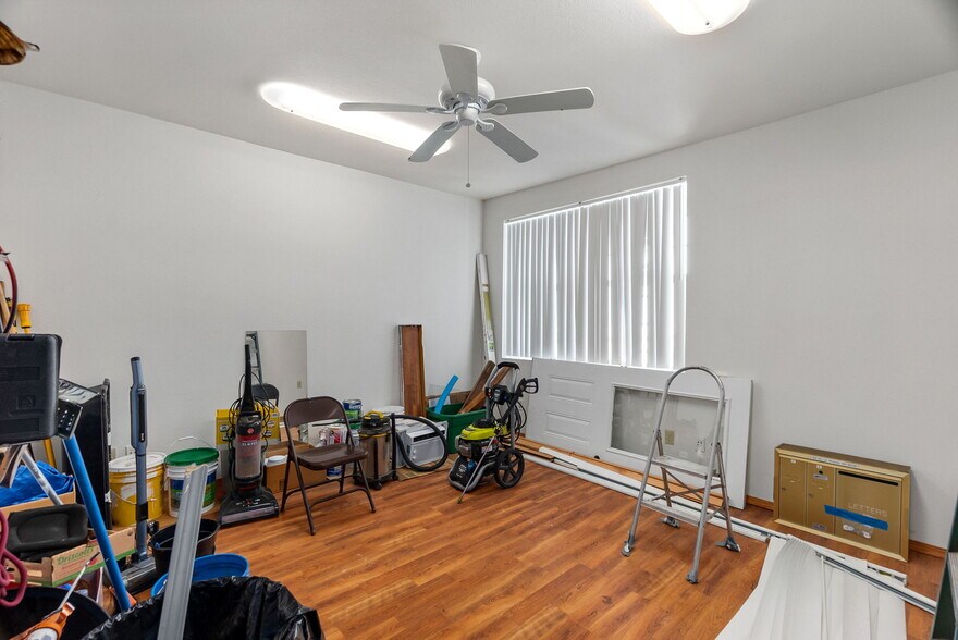 More Photos Of 202 NE 1st, Winlock Storefront Retail Office For Sale