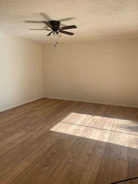 More Photos Of 2420 Eric Way, Bakersfield Multifamily For Sale