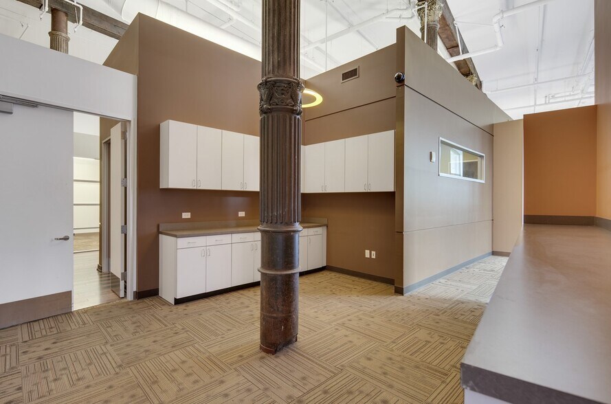 More Photos Of 66 N Main St, Memphis Apartments For Lease