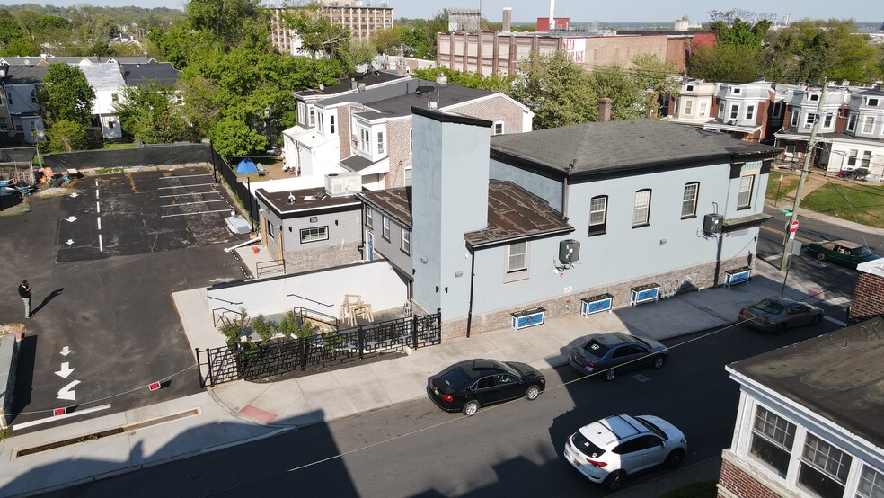More Photos Of 2501 N Market St, Wilmington Storefront Retail Residential For Lease