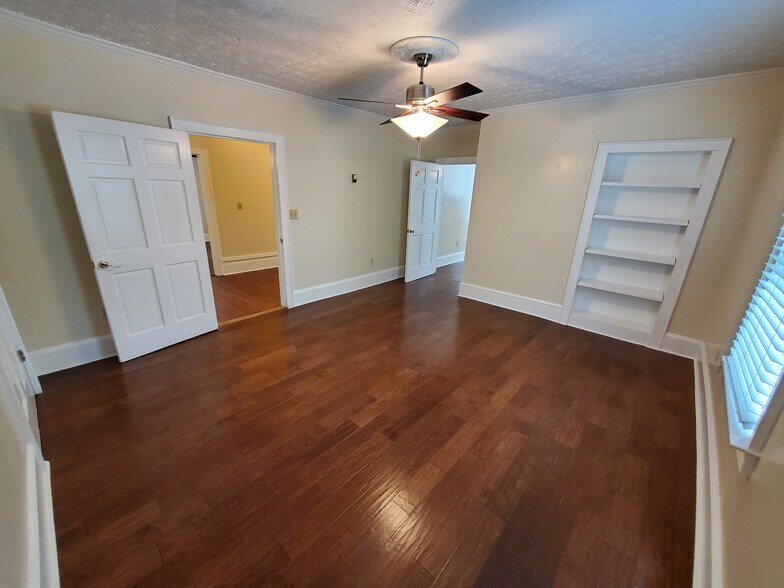 More Photos Of 309 Macon St, McDonough Office Residential For Lease