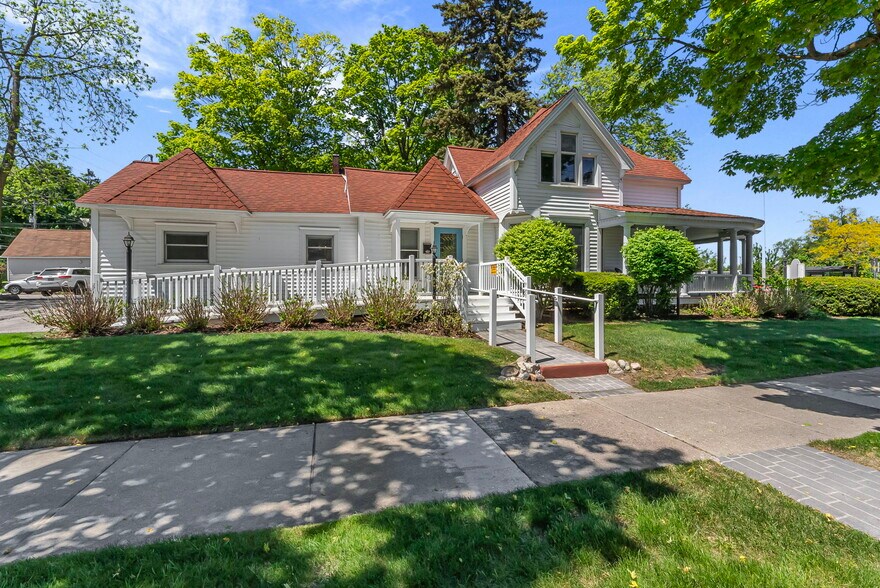 More Photos Of 601 W Front St, Traverse City Specialty For Sale