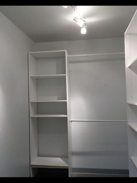 More Photos Of 6020 Deacon Rd, Sarasota Warehouse For Sale