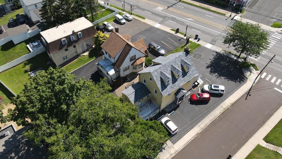 More Photos Of 1900 Old York Rd, Abington Apartments For Sale