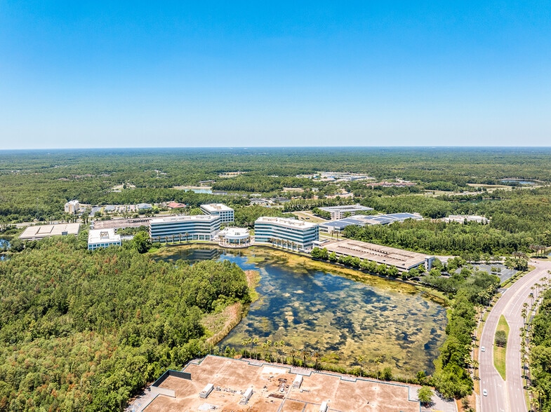 More Photos Of 8125 Highwoods Palm Way, Tampa Office For Sale