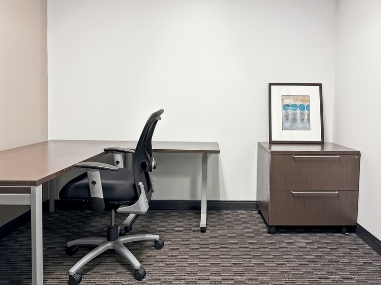 More Photos Of 10200 Forest Green Blvd, Louisville Coworking Space