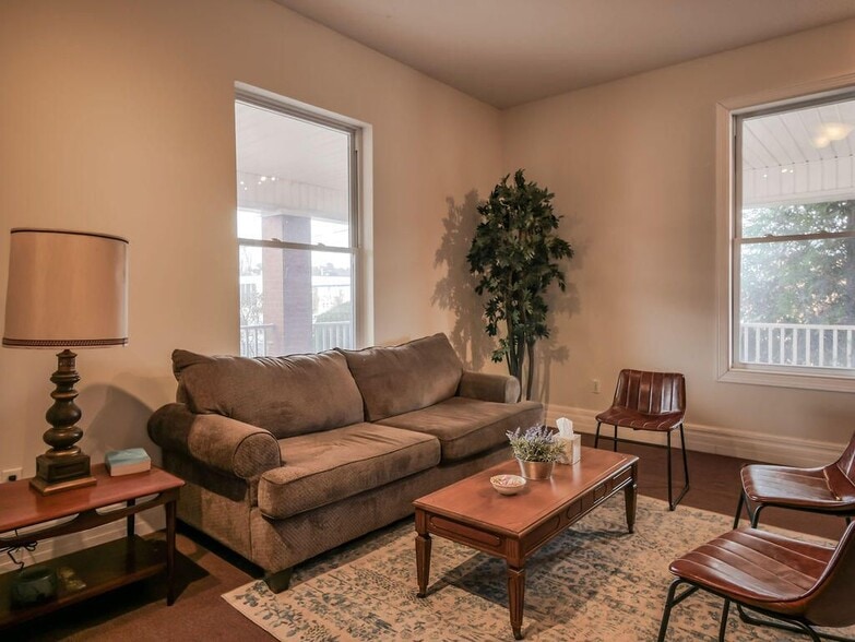 More Photos Of 203 W Washington Ave, Athens Freestanding For Sale