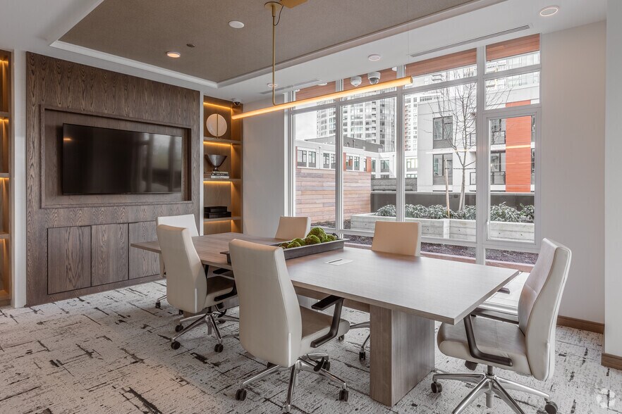 More Photos Of 3820 S River Pky, Portland Apartments For Lease