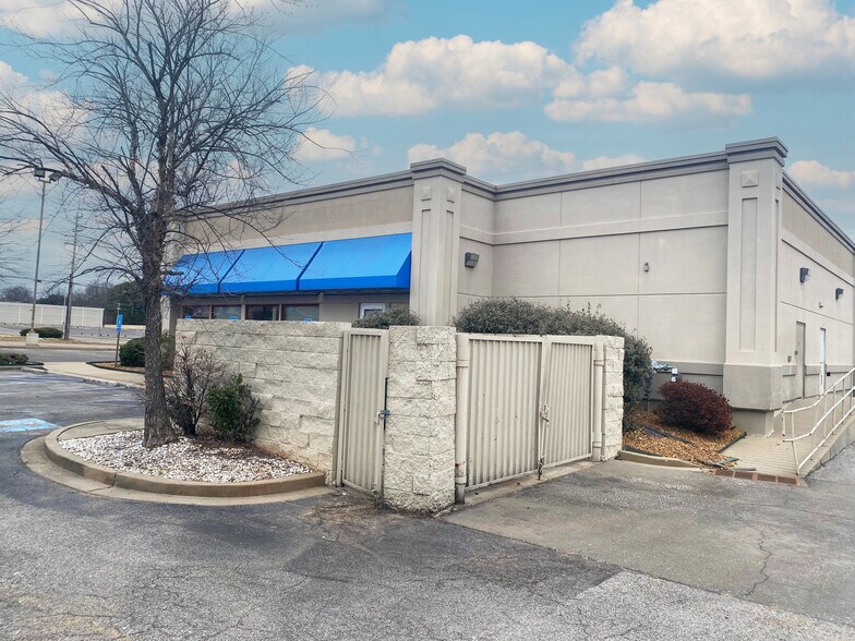 More Photos Of 1277 E Shelby Dr, Memphis Restaurant For Sale