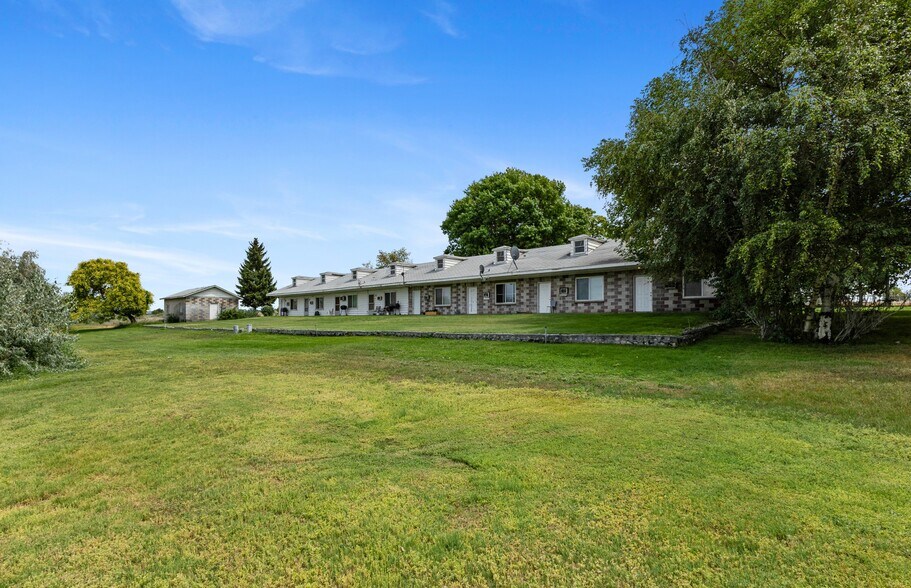 More Photos Of 510 Fig St, Moses Lake Apartments For Sale