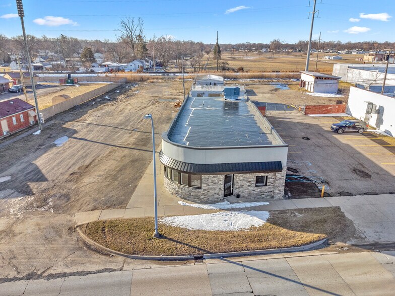 More Photos Of 32413 Michigan Ave, Wayne Freestanding For Sale