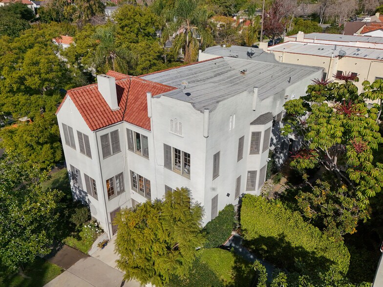More Photos Of 1040 S Longwood Ave, Los Angeles Apartments For Sale