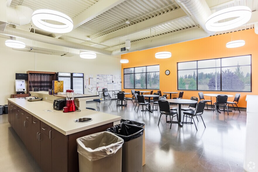 More Photos Of 701 NE 136th Ave, Vancouver Office For Lease