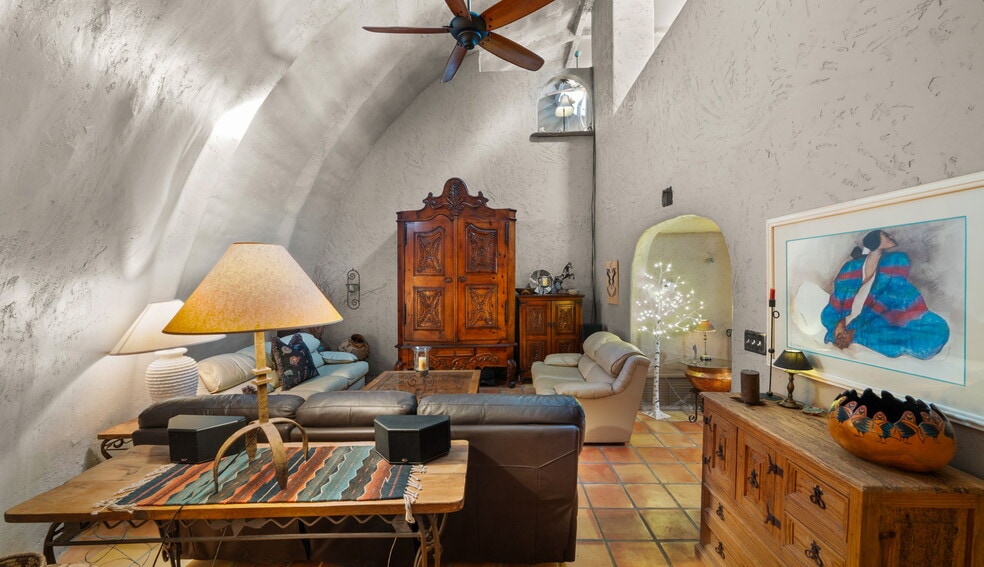 More Photos Of 1935 E Joy Ranch Rd, Phoenix Specialty For Sale