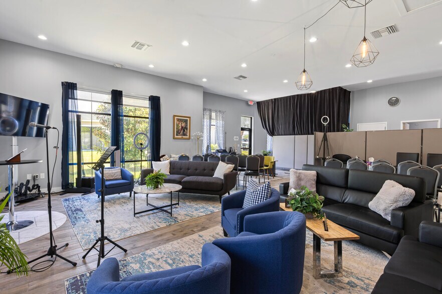 More Photos Of 960 International Pky, Lake Mary Medical For Lease
