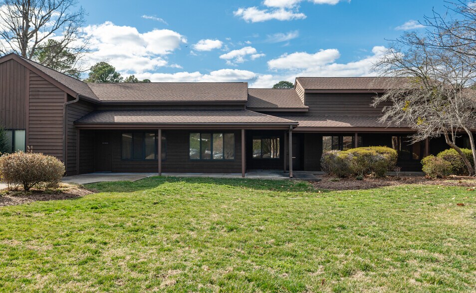 More Photos Of 1816 Front St, Durham Medical For Lease