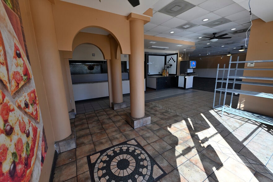 More Photos Of 431-459 McCarty Rd, San Antonio Restaurant For Lease