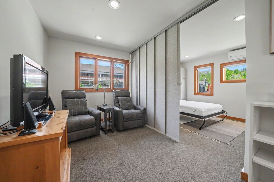 More Photos Of 21376 Consolation St, Volcano Specialty For Sale