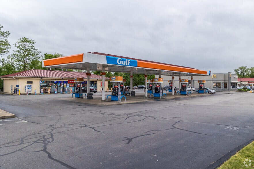 More Photos Of 1702-1726 Mendon Rd, Lincoln Storefront For Lease