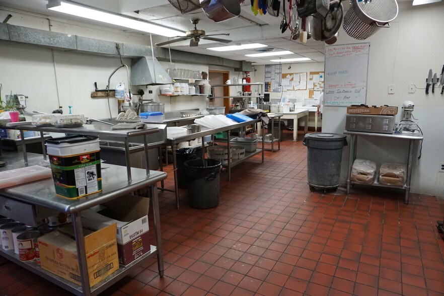 More Photos Of 208-212 Kearny Ave, Kearny Restaurant For Lease