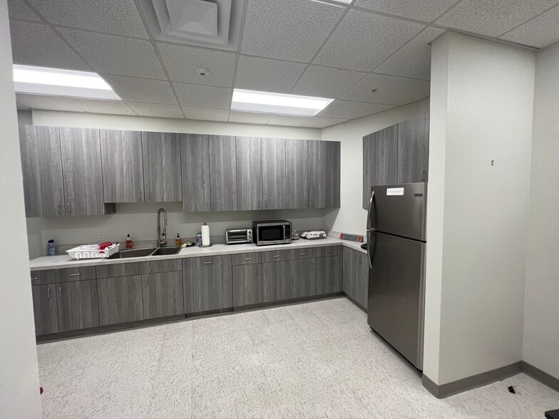 More Photos Of 1255 N Gulfstream Ave, Sarasota Apartments For Sale