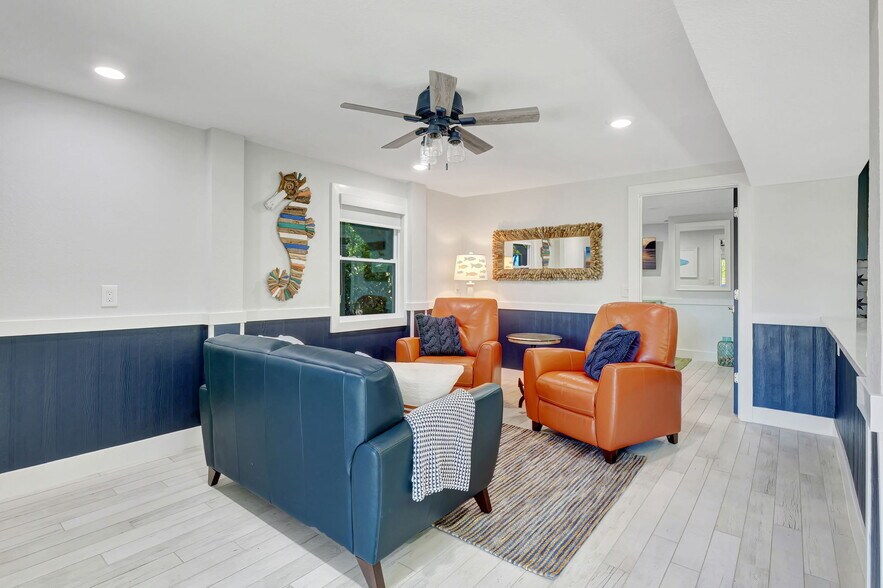 More Photos Of 193 Cocohatchee St, Naples Specialty For Sale