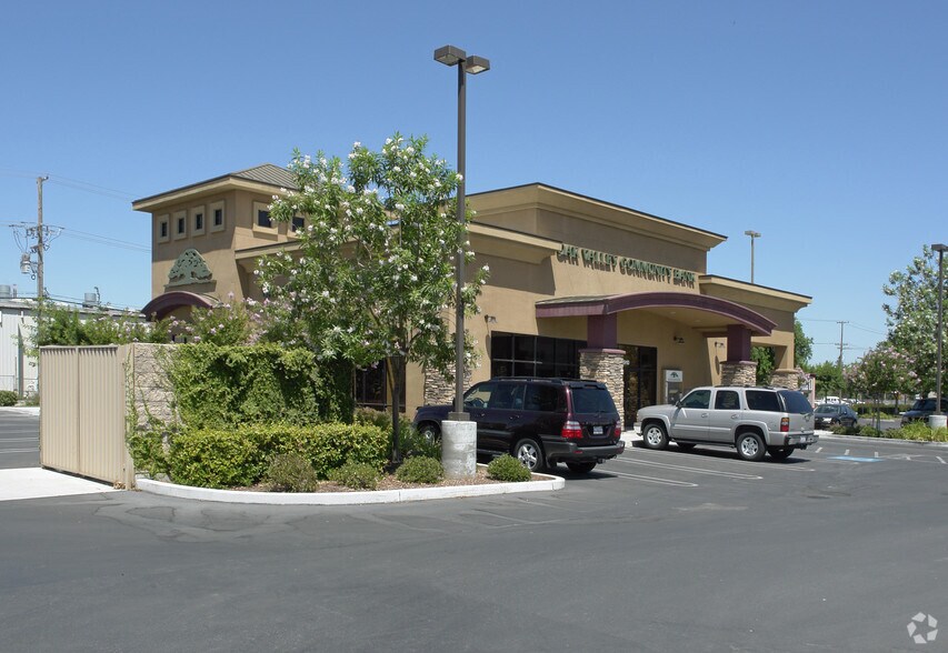 More Photos Of 1900 McHenry Ave, Escalon Unknown For Lease