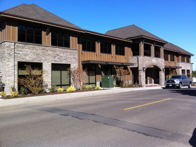 More Photos Of 1935 E 19th St, The Dalles Medical For Lease