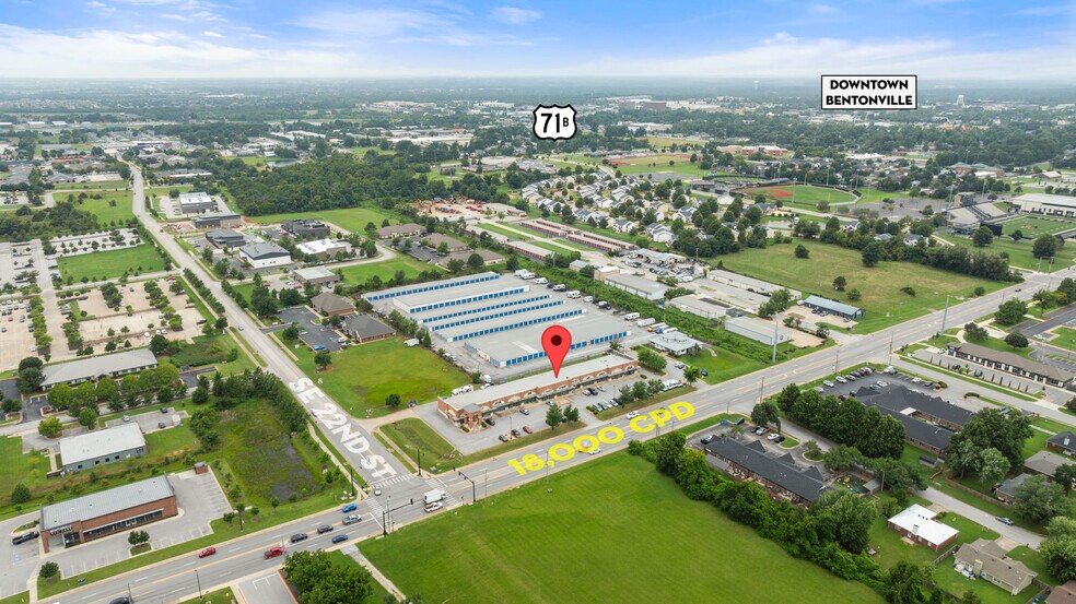 More Photos Of 2200 SE J St, Bentonville Storefront For Lease
