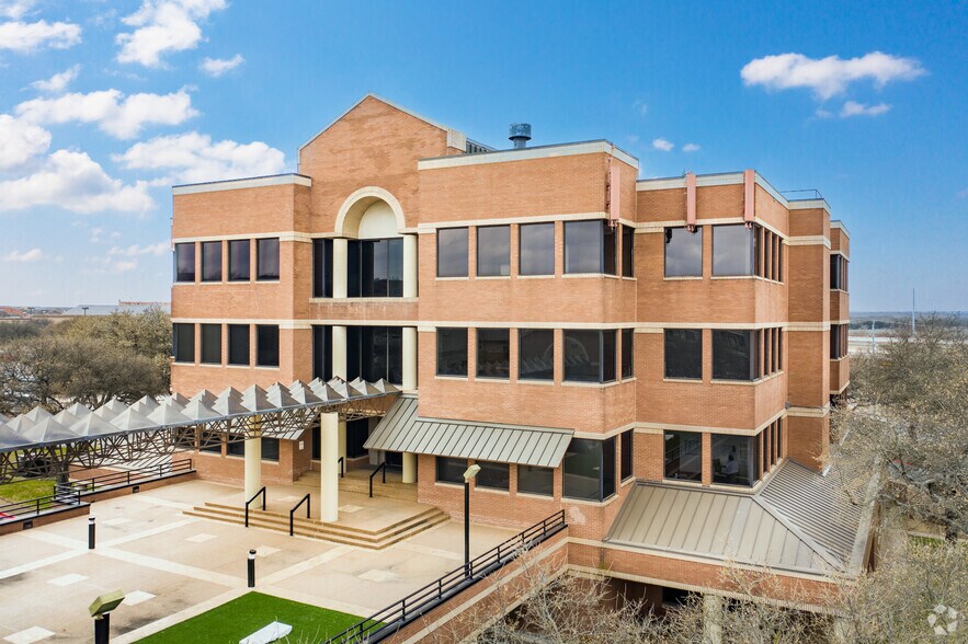 More Photos Of 13915 N Mo Pac Expy, Austin Office For Lease