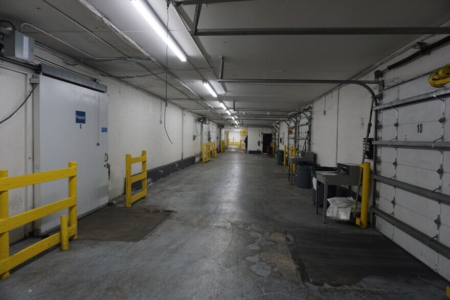 More Photos Of 6960-7000 NW 36th Ave, Miami Refrigeration Cold Storage For Lease