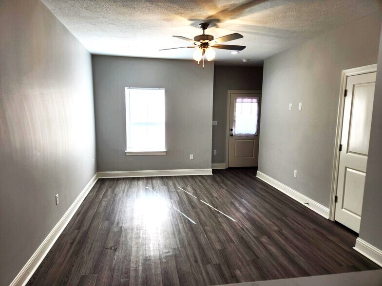 More Photos Of 602 Penn St, Lake Charles Apartments For Sale