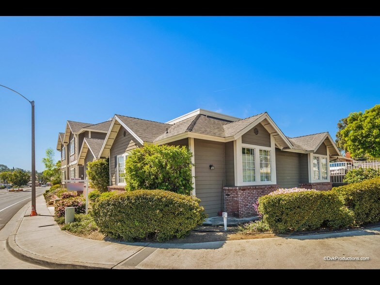 More Photos Of 707 Civic Center Dr, Vista Office For Lease