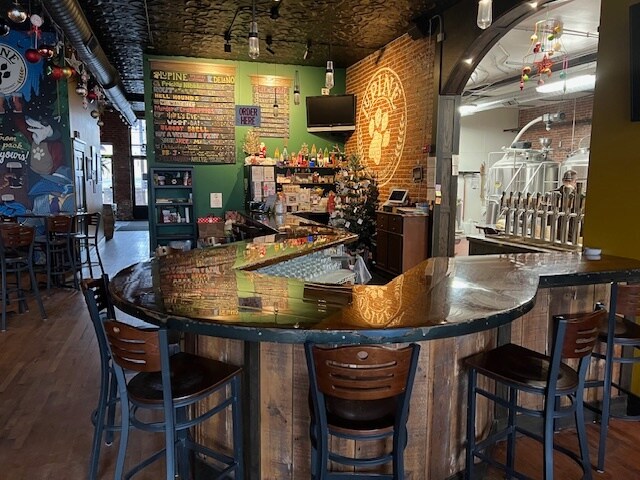 More Photos Of 248 N River St N, Delano Storefront Retail Residential For Sale