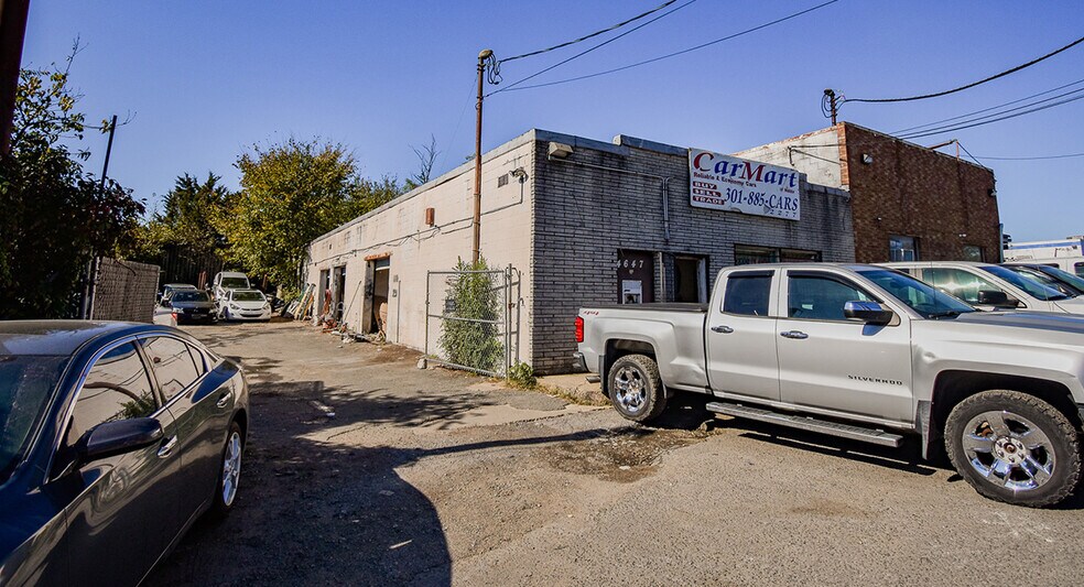 Primary Photo Of 4647 Cremen Rd, Temple Hills Service For Sale