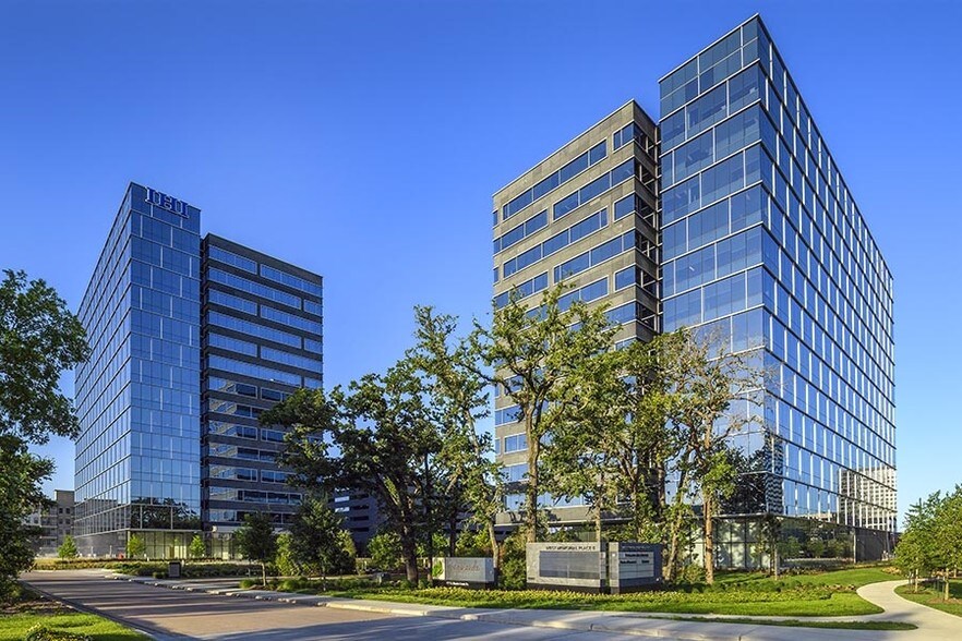 More Photos Of 15375 Memorial Dr, Houston Office For Lease